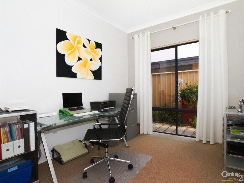 20 Wiltshire Avenue, Thornlie WA 6108