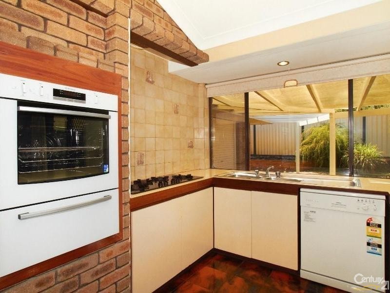 3 Ferntree Close, Thornlie WA 6108