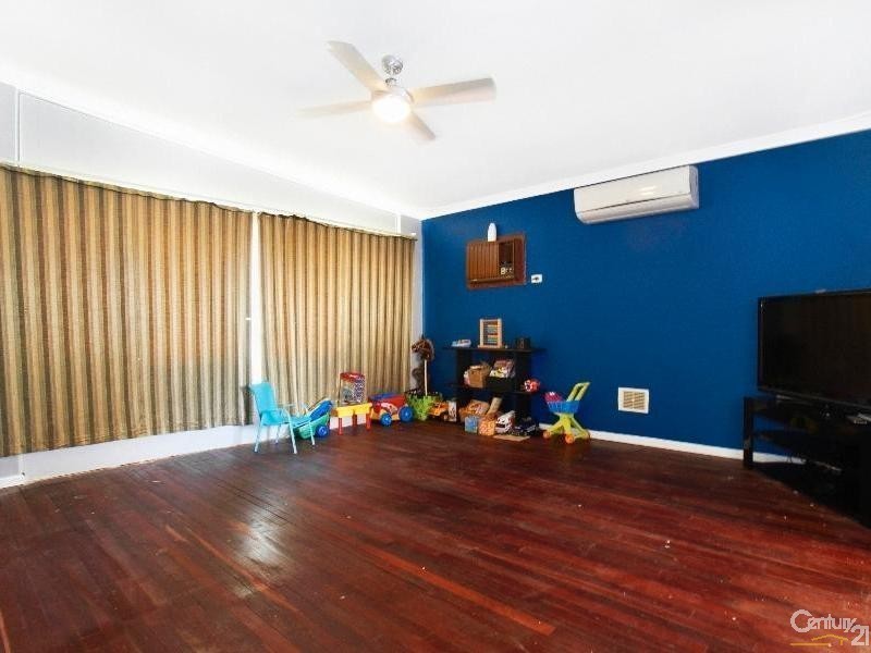 55 Gilmore Ave, Orelia WA 6167