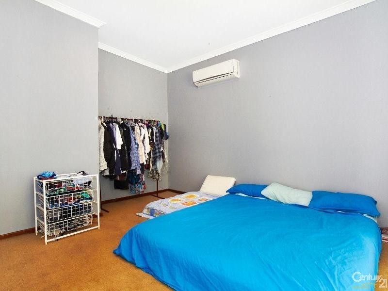 55 Gilmore Ave, Orelia WA 6167