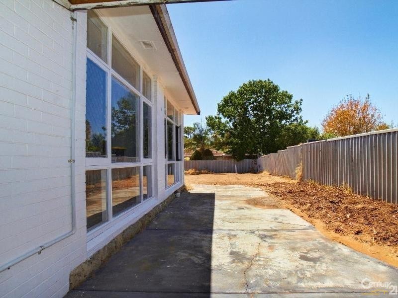 55 Gilmore Ave, Orelia WA 6167