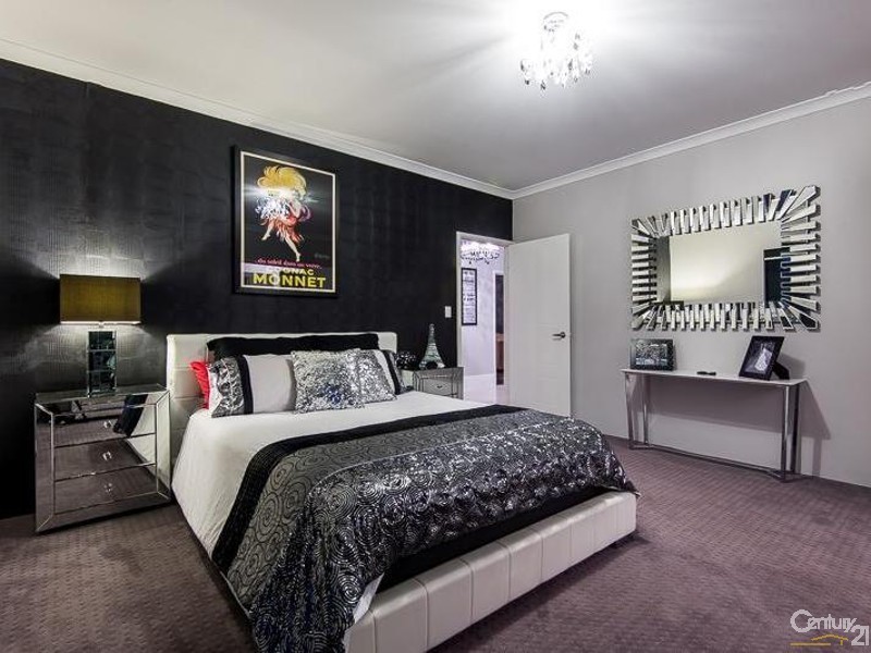 8 Paspalum Street, Piara Waters WA 6112