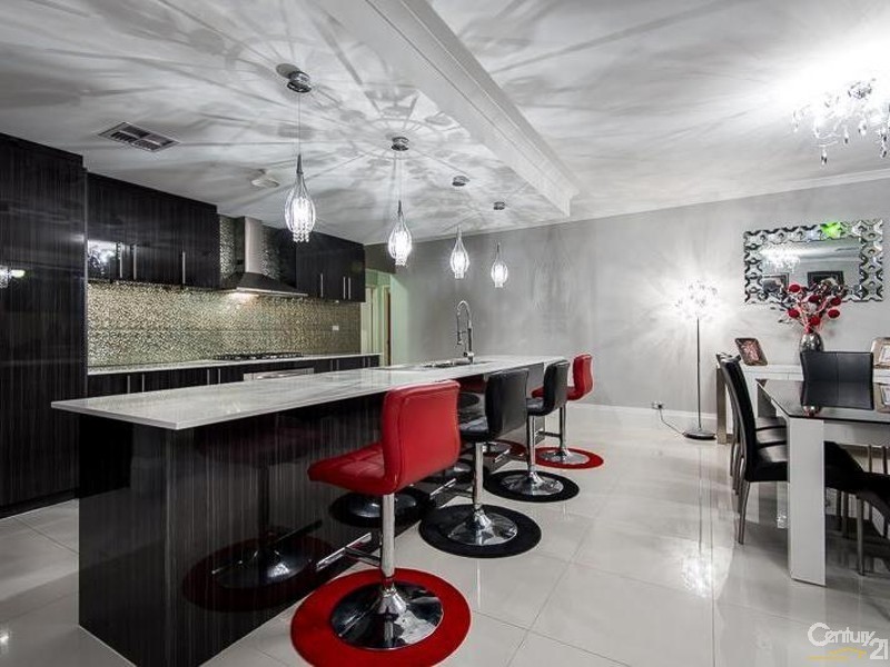 8 Paspalum Street, Piara Waters WA 6112