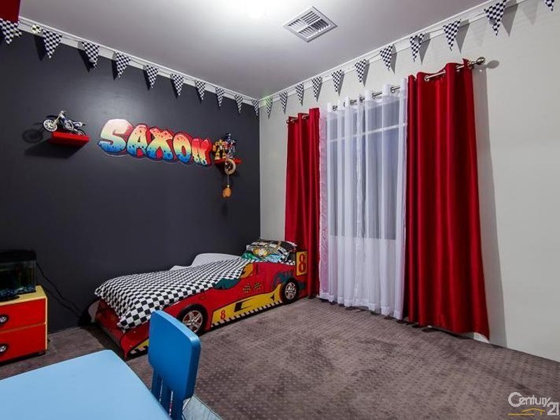 8 Paspalum Street, Piara Waters WA 6112