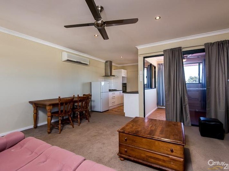 65 Fennell Crescent, Wattle Grove WA 6107