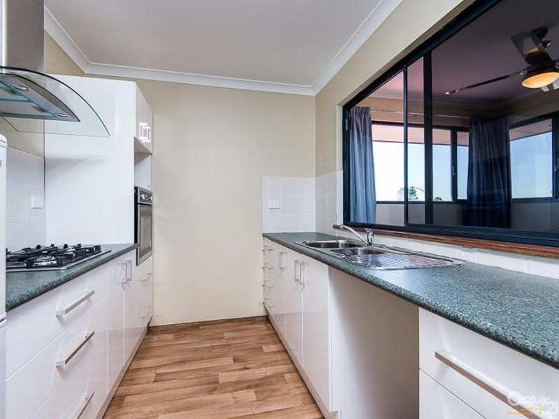 65 Fennell Crescent, Wattle Grove WA 6107