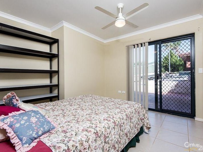 65 Fennell Crescent, Wattle Grove WA 6107