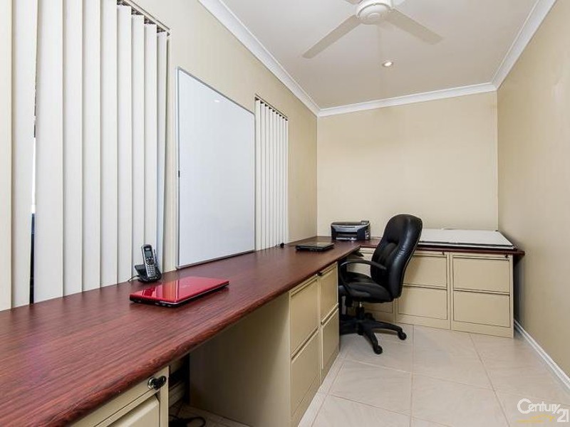 65 Fennell Crescent, Wattle Grove WA 6107