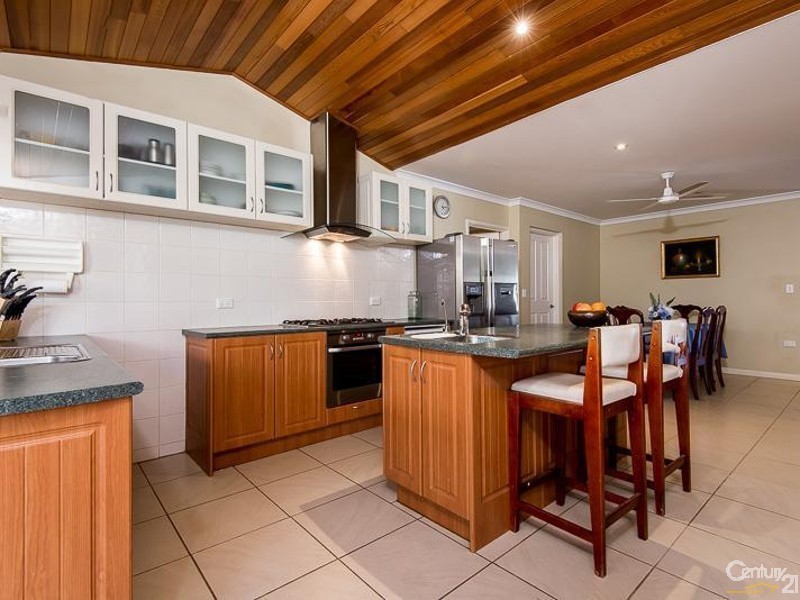 65 Fennell Crescent, Wattle Grove WA 6107