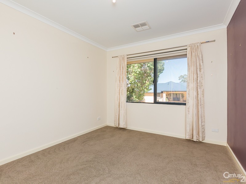 6 Vellender Road, Bedfordale WA 6112