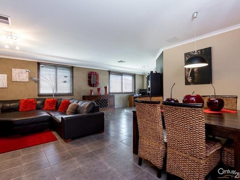 3 Coolberry Road, Huntingdale WA 6110