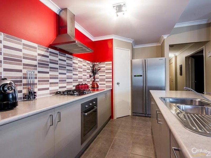 3 Coolberry Road, Huntingdale WA 6110