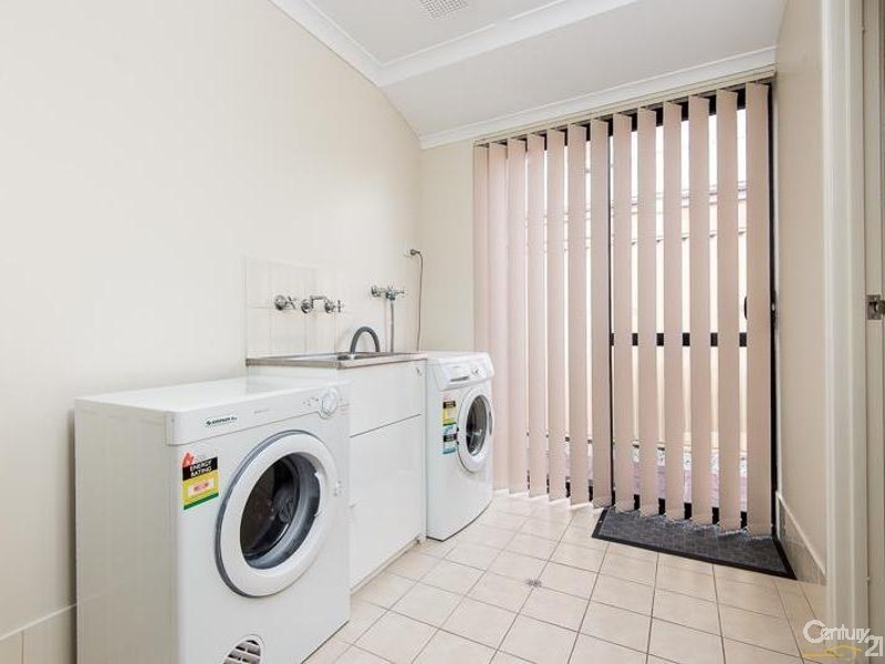 3 Coolberry Road, Huntingdale WA 6110