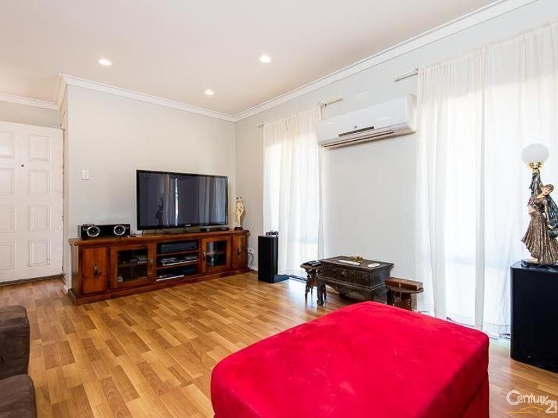 17 Selsdon Road, Camillo WA 6111