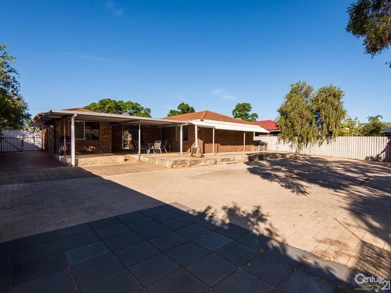 17 Selsdon Road, Camillo WA 6111