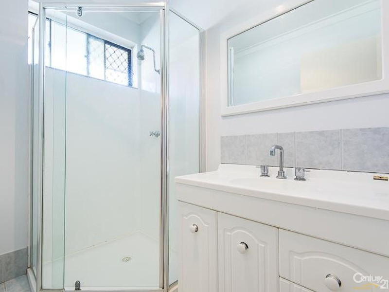 17 Selsdon Road, Camillo WA 6111