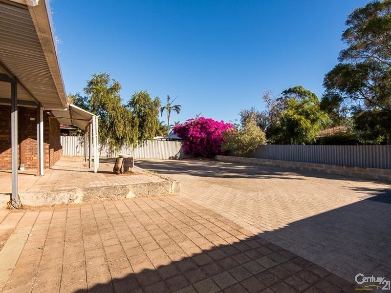 17 Selsdon Road, Camillo WA 6111