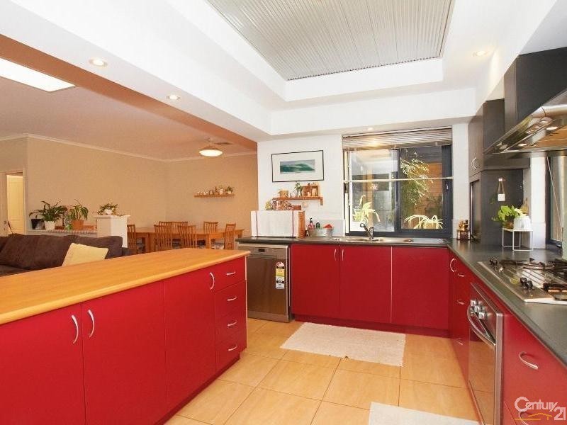 4 Chorus Circle, Atwell WA 6164