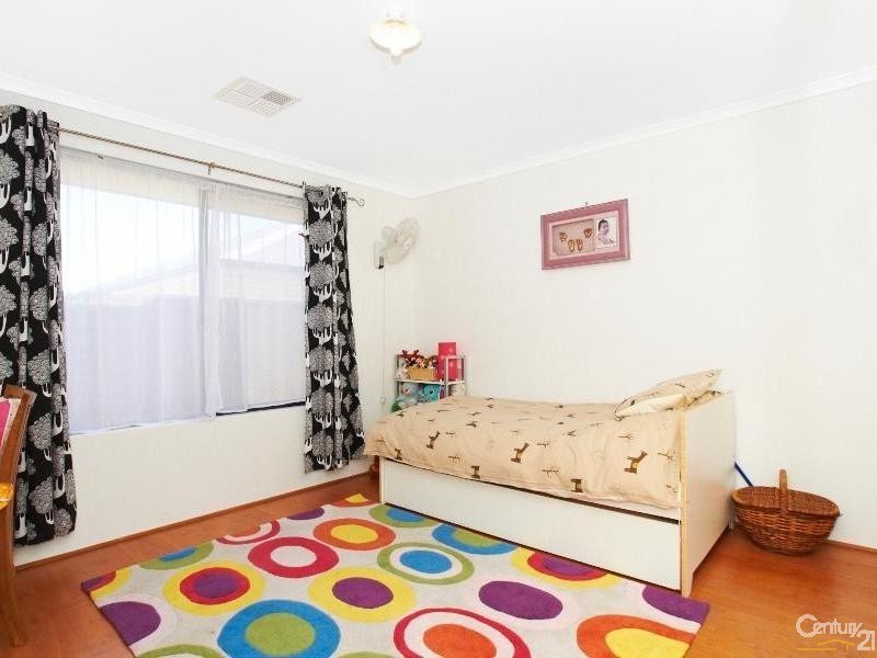 4 Chorus Circle, Atwell WA 6164