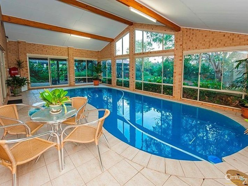 215 Treasure Road, Queens Park WA 6107