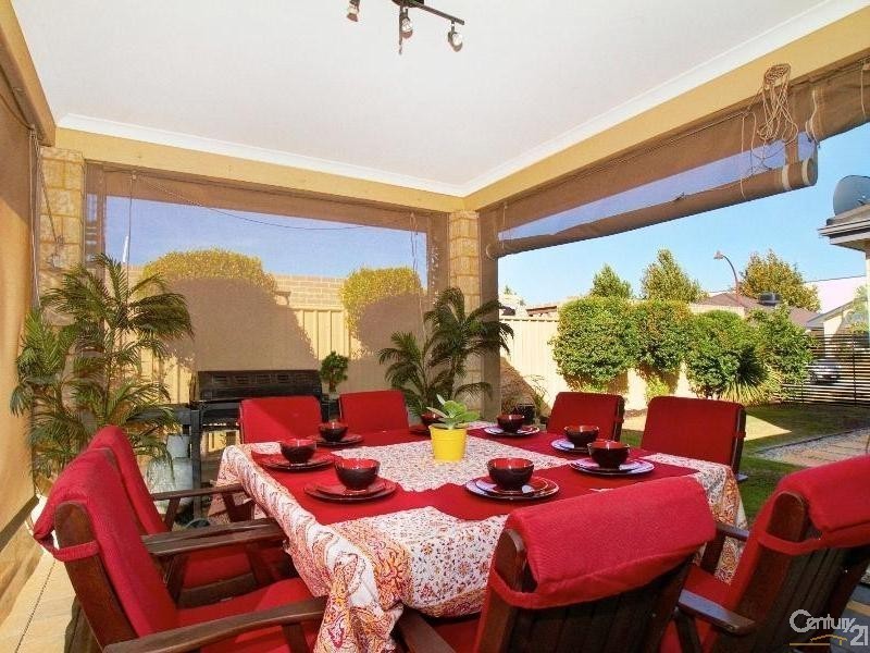 19 Claridge Circle, Thornlie WA 6108