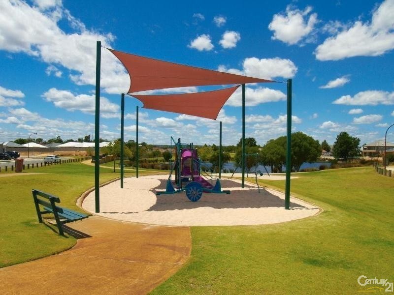 19 Claridge Circle, Thornlie WA 6108