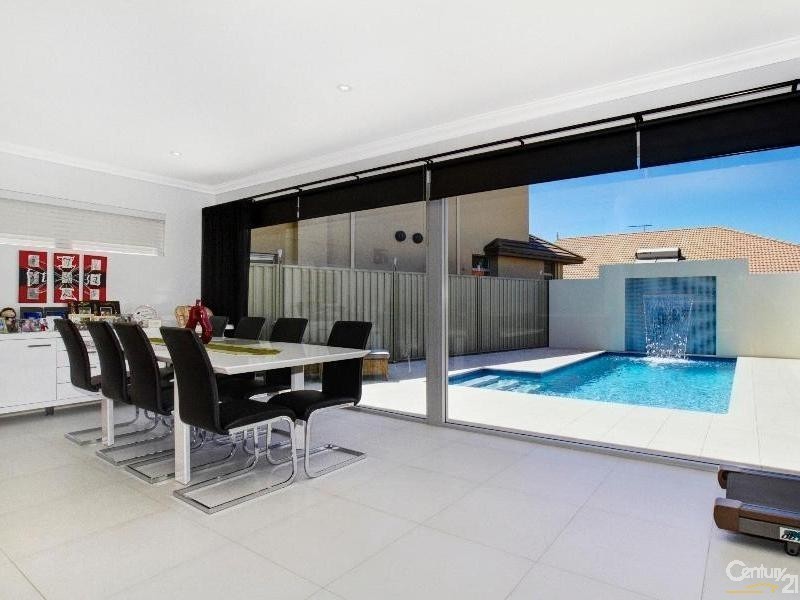 23 Bluestone Loop, Piara Waters WA 6112