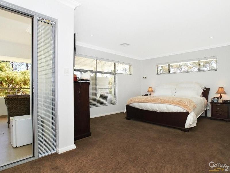 23 Bluestone Loop, Piara Waters WA 6112