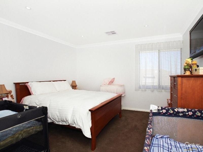 23 Bluestone Loop, Piara Waters WA 6112