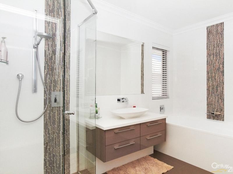 23 Bluestone Loop, Piara Waters WA 6112