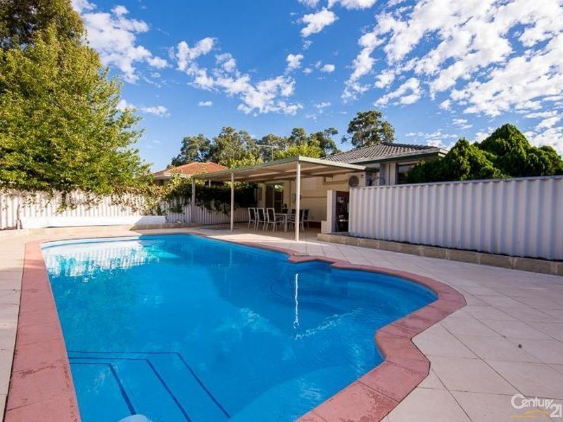 24 Sandon Road, Thornlie WA 6108