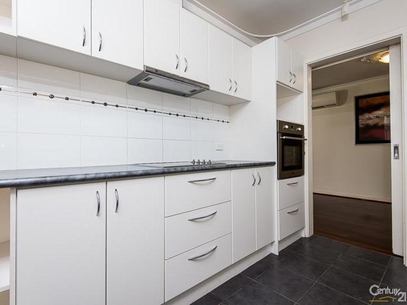 24 Sandon Road, Thornlie WA 6108