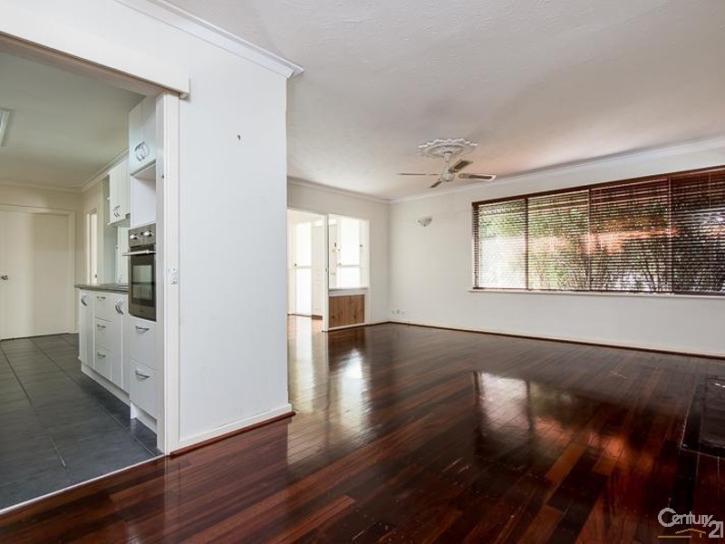 24 Sandon Road, Thornlie WA 6108