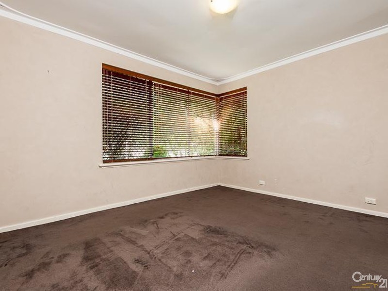 24 Sandon Road, Thornlie WA 6108