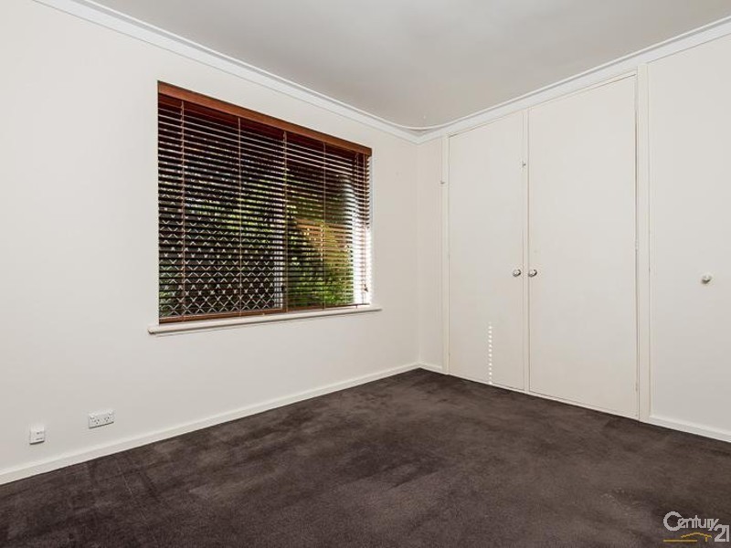 24 Sandon Road, Thornlie WA 6108