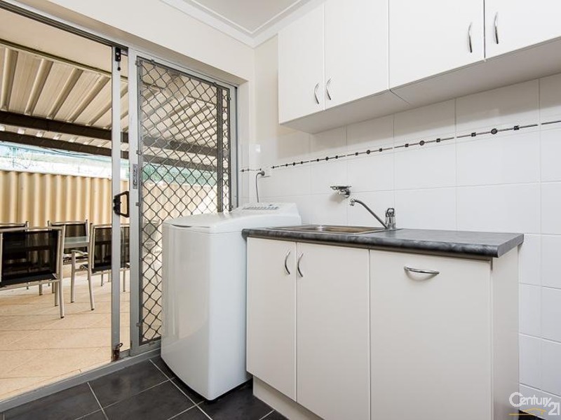 24 Sandon Road, Thornlie WA 6108