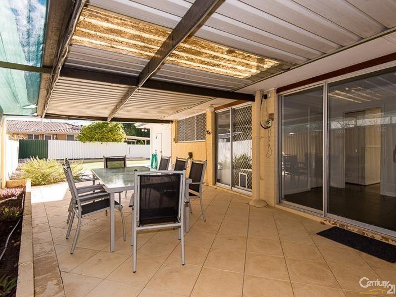 24 Sandon Road, Thornlie WA 6108