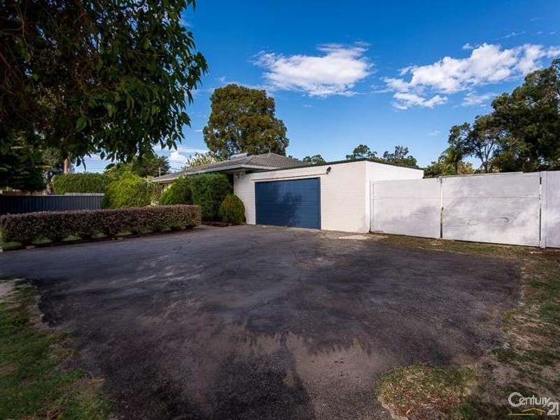 24 Sandon Road, Thornlie WA 6108