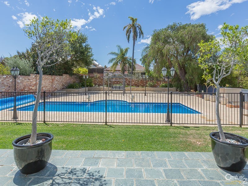 26 River View Street, South Perth WA 6151