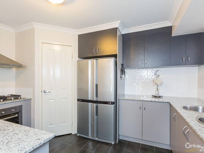 15 Smailes Elbow, Brookdale WA 6112