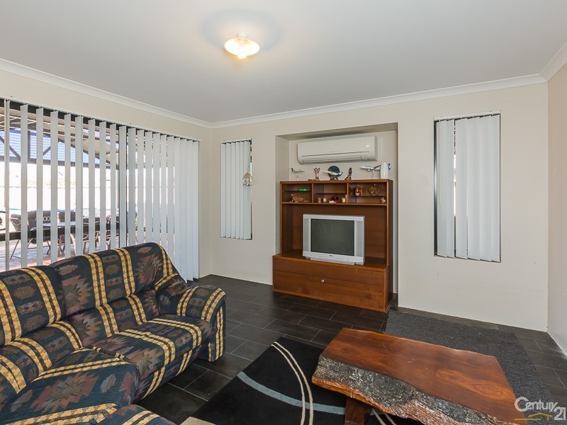 15 Smailes Elbow, Brookdale WA 6112