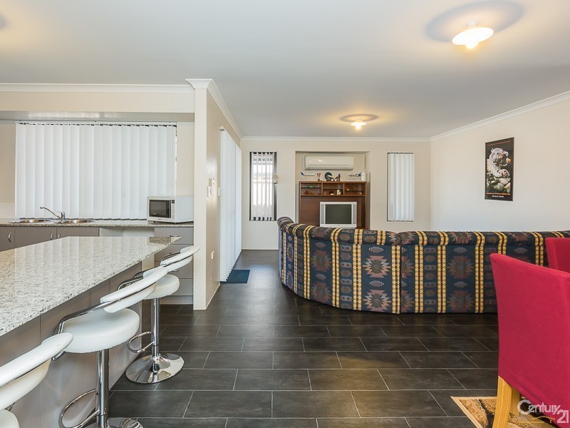 15 Smailes Elbow, Brookdale WA 6112