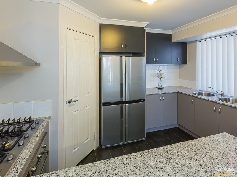 15 Smailes Elbow, Brookdale WA 6112