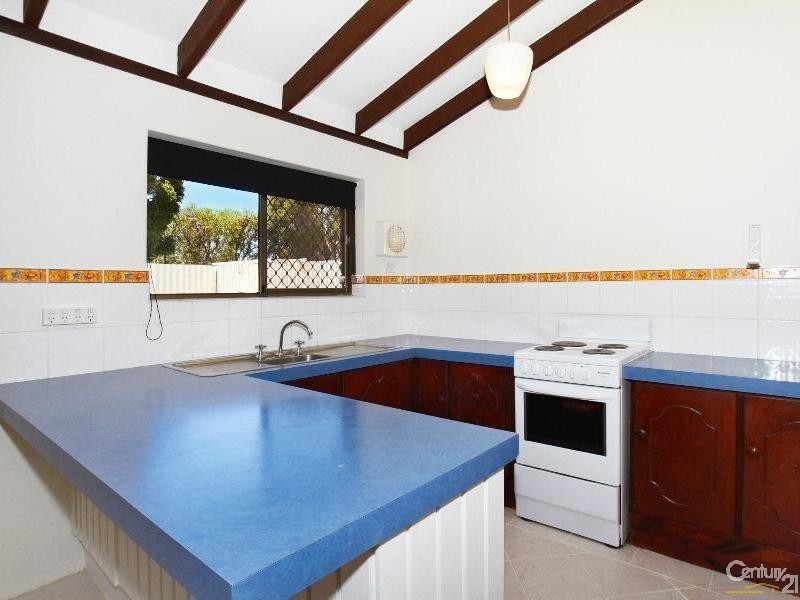 4/13-19 Saurel Way, Ferndale WA 6148