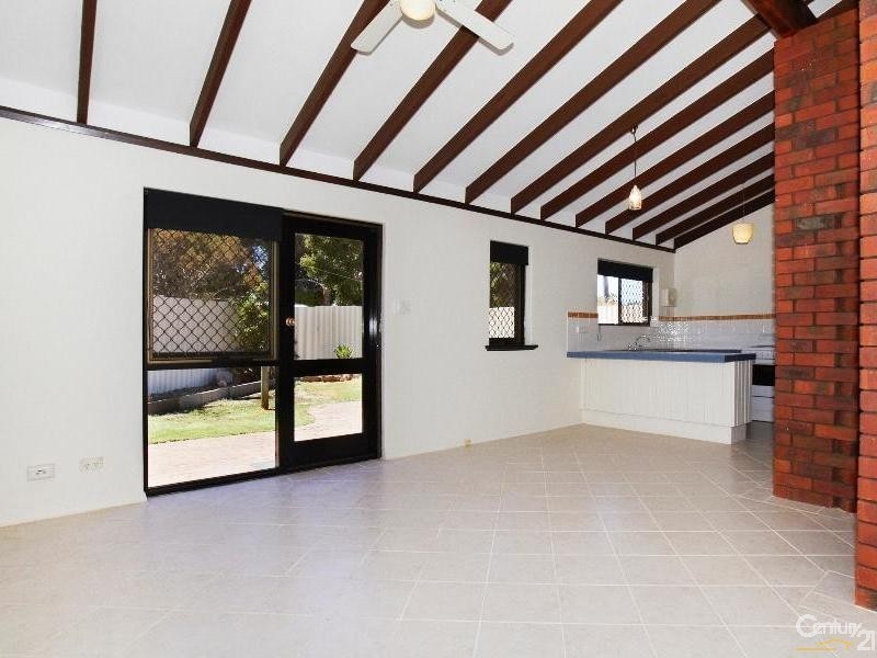 4/13-19 Saurel Way, Ferndale WA 6148