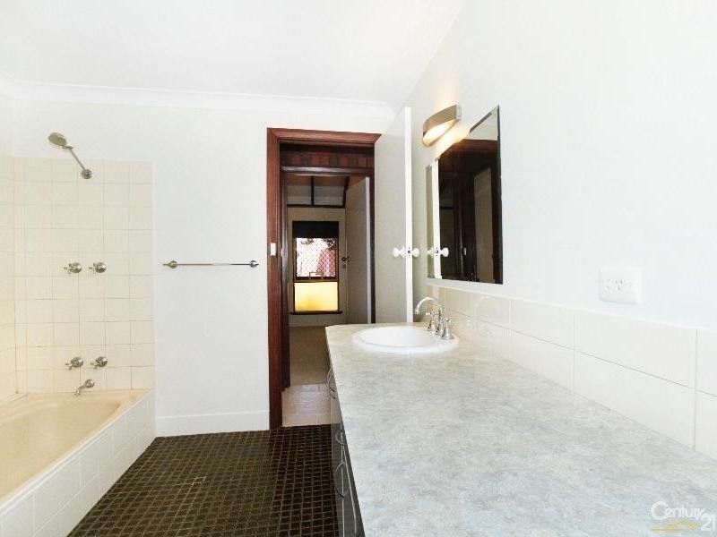 4/13-19 Saurel Way, Ferndale WA 6148