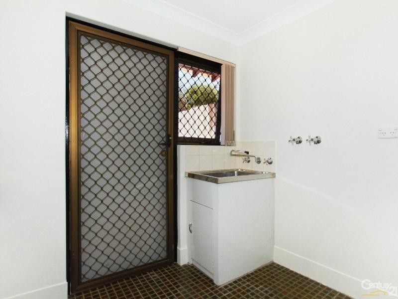 4/13-19 Saurel Way, Ferndale WA 6148