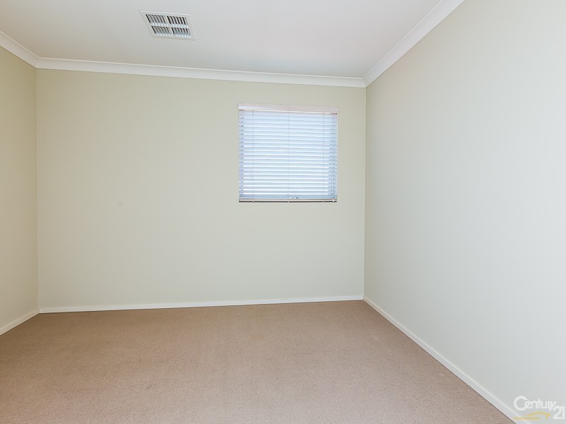 25 Pembrooke Lane, Canning Vale WA 6155