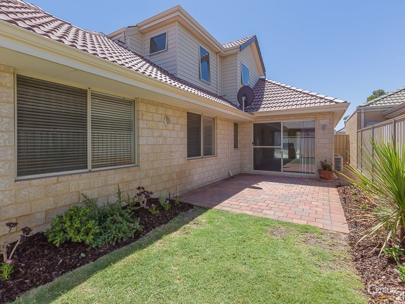 25 Pembrooke Lane, Canning Vale WA 6155