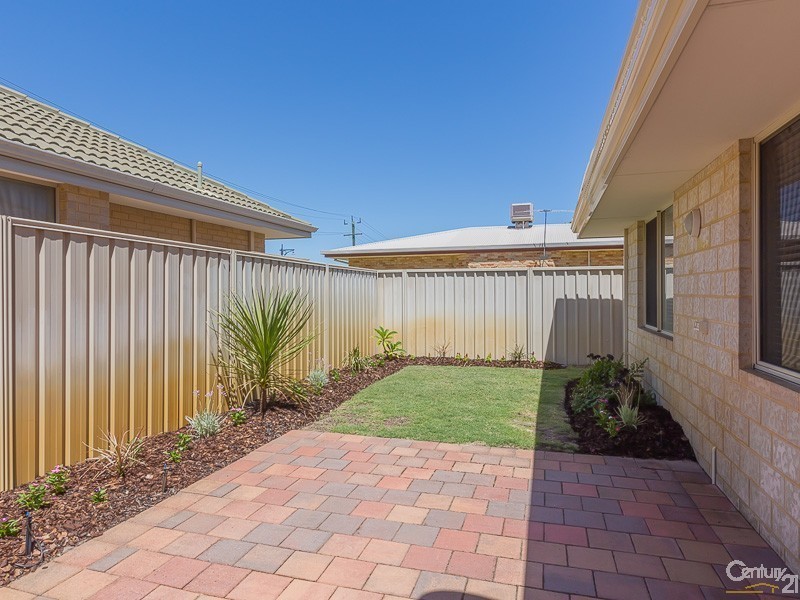 25 Pembrooke Lane, Canning Vale WA 6155